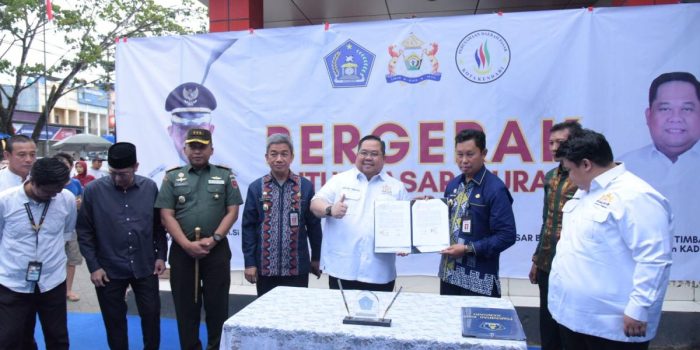 Tekan Inflasi, Kadin dan Pemerintah Kota Kendari Gelar Pasar Murah