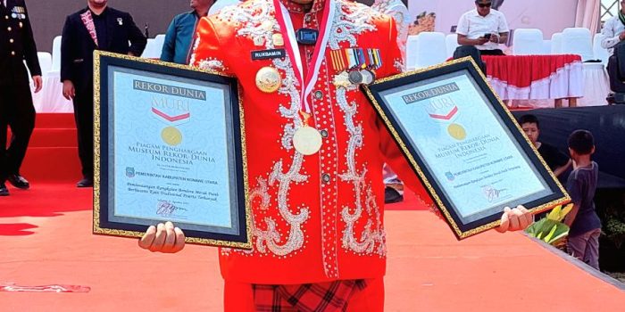 Berhasil Bentangkan Bendera Sepanjang 7,8 Km, Pemda Konut Sabet Dua Penghargaan Rekor Muri