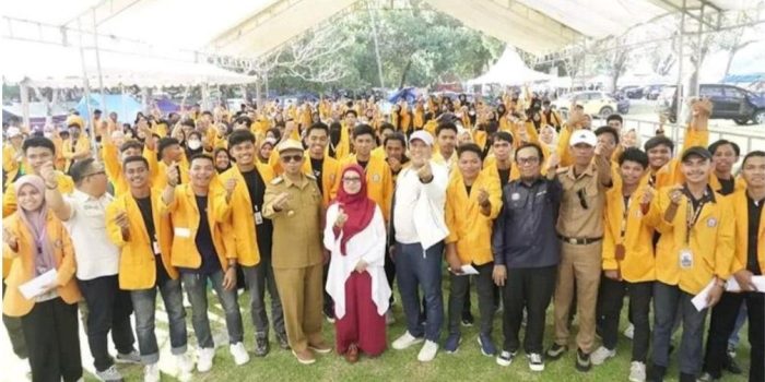 Sambut Peserta KKN UHO, Ruksamin Harap Mahasiswa Dapat Berperan Aktif di Masyarakat