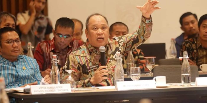 Selaraskan Percepatan Pembangunan di Sultra, Ruksamin Dukung Rancangan RTRW Sultra
