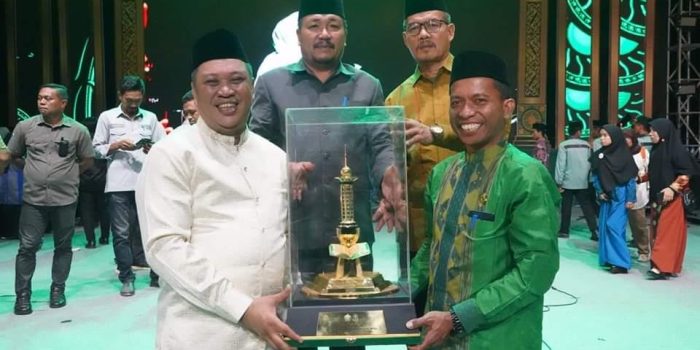 Raih Juara Umum MTQ ke 30 Sultra, Ruksamin Umumkan Juara 1 akan Umrohkan