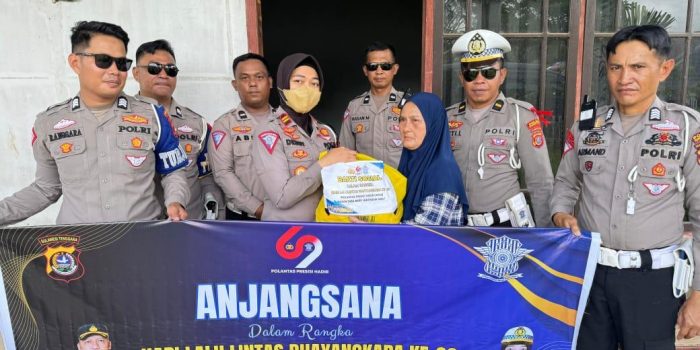 Satlantas Polres Konut Sambagi Masyarakat Kurang Mampu