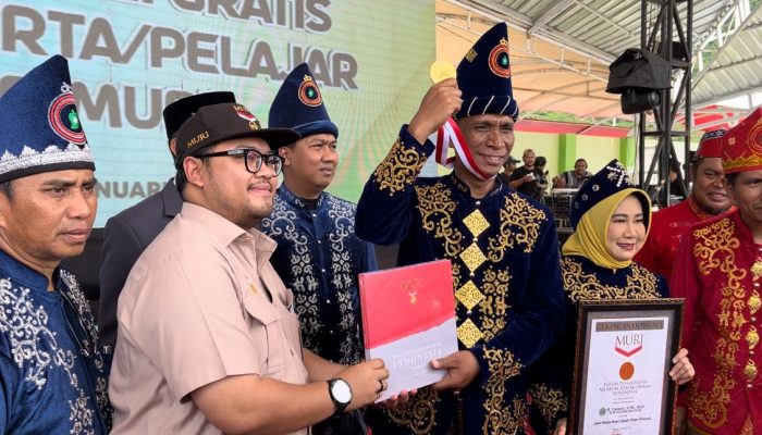 Makan Bergizi Gratis Diikuti 22 Ribu Pelajar, Pemda Kolaka Utara Pecahkan Rekor MURI