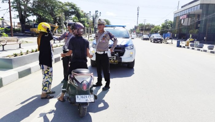 Sat PJR Ditlantas Polda Sultra Sosialisasikan Penerapan Jalur Satu Arah MTQ Kendari