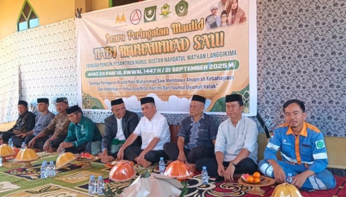 CSR PT KES Bidang Keagamaan Jadi Penyemangat Acara Maulid di Pesantren Nurul Bustan NW Langgikima