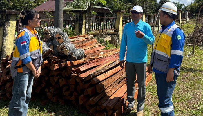 Wujudkan Pendidikan yang Layak dan Nyaman, PT KES SK 321 Berikan Pagar Pengaman untuk SDN 06 Landawe