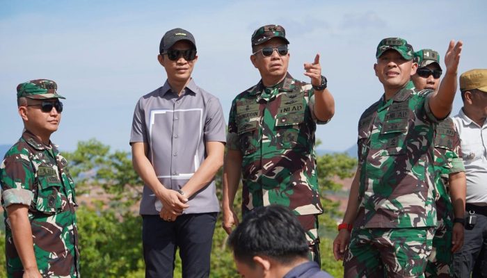 Didampingi Bupati Ikbar, Danpuspenerabad Tinjau Lokasi Pembangunan Lanud TNI AD Konasara dan Skadron 22 Sena