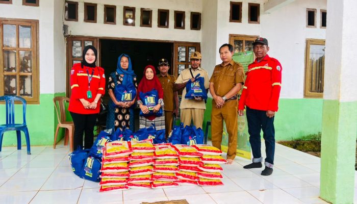 Momentum Bulan Suci Ramadan, PT IBM Berbagi Ratusan Paket Sembako di Kecamatan Langgikima