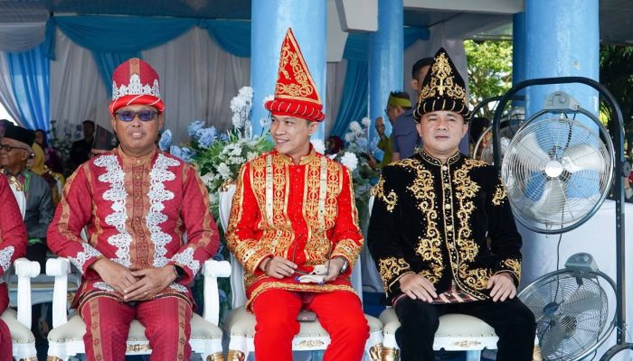 Perkuat Sinergi Antar Daerah, Bupati Ikbar Hadiri Upacara Hut ke-66 Kabupaten Kolaka