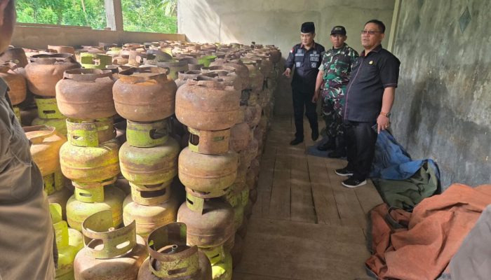 Sidak di Pasar Kecamatan Lembo, Wabup Abuhaera Temukan Penimbunan Gas LPG 3 Kg