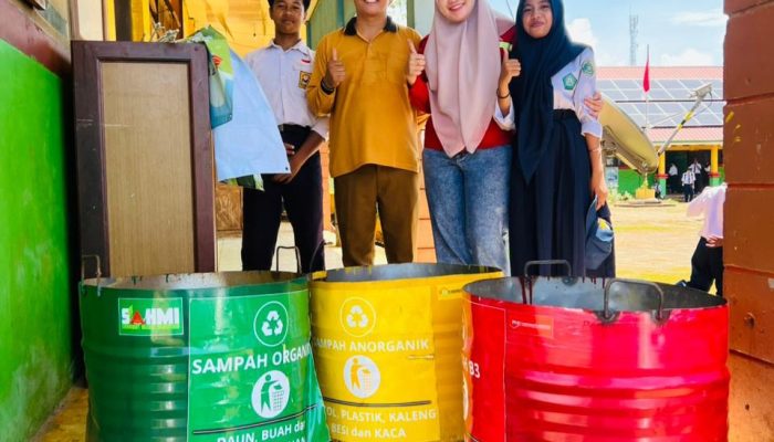Kembali Salurkan Drum Sampah di Sekolah di Kecamatan Langgikima , PT IBM Juga Berikan Edukasi Pemilahan Sampah