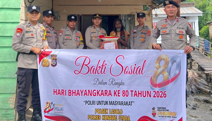 Sambut HUT Bhayangkara ke-80, Polsek Lasolo Salurkan Puluhan Paket Sembako untuk Warga Kurang Mampu